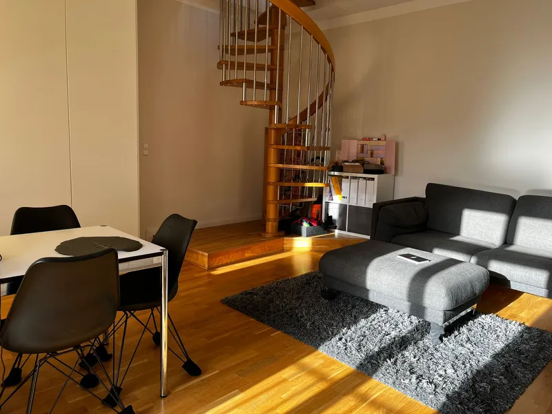 Möblierte und exklusive Maisonette-Wohnung mit Dachterrasse und Balkon — photo 1